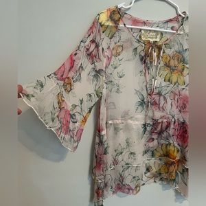 Johnny Was silk flowery tunic. Size M.